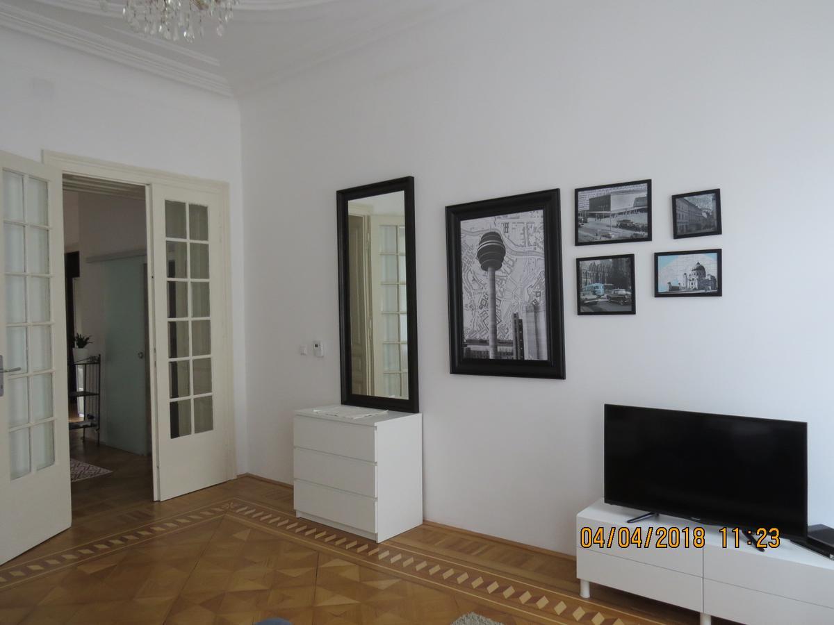 Ferienwohnungen Spittelberg Schrankgasse Vienna Esterno foto